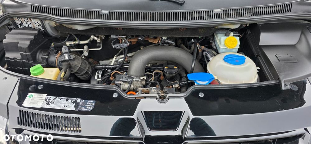 Volkswagen Caravelle - 2