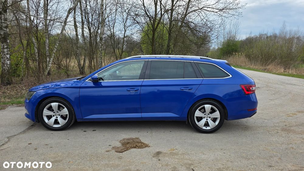 Skoda Superb 2.0 TDI DSG Style - 4