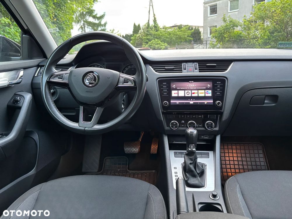 Skoda Octavia 2.0 TDI SCR Ambition DSG - 9