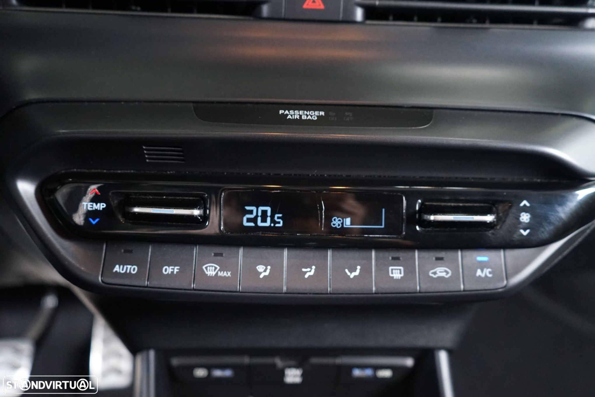 Hyundai Bayon 1.0 T-GDI Premium - 32
