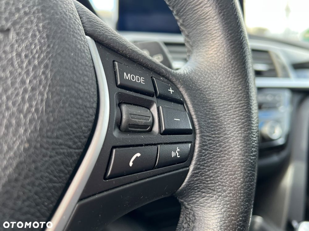BMW Seria 3 320d xDrive Luxury Line sport - 27