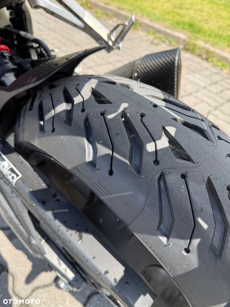 Honda CBR - 9