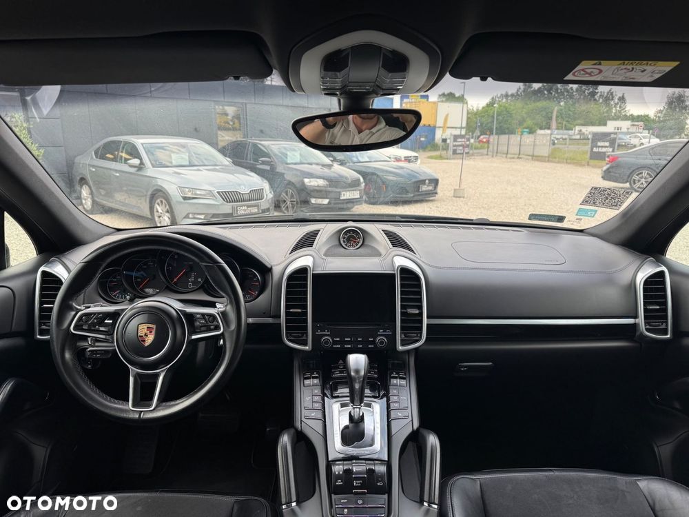 Porsche Cayenne - 12