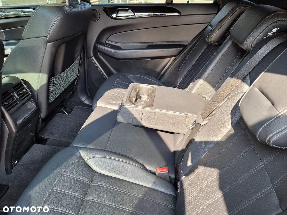 Mercedes-Benz GLE - 25