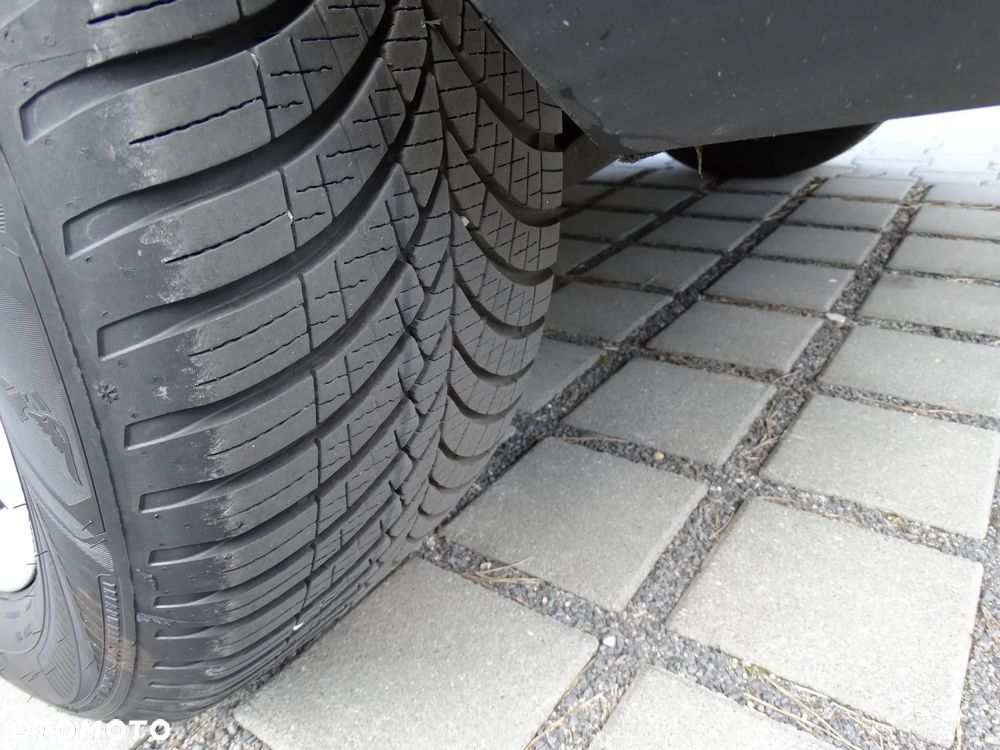 Ford Kuga 1.5 EcoBoost FWD Titanium Plus ASS - 36