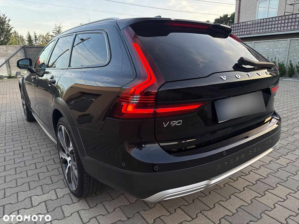 Volvo V90 Cross Country - 9