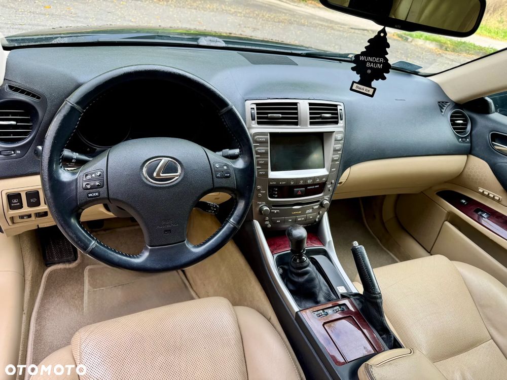 Lexus IS 220 D Prestige - 7