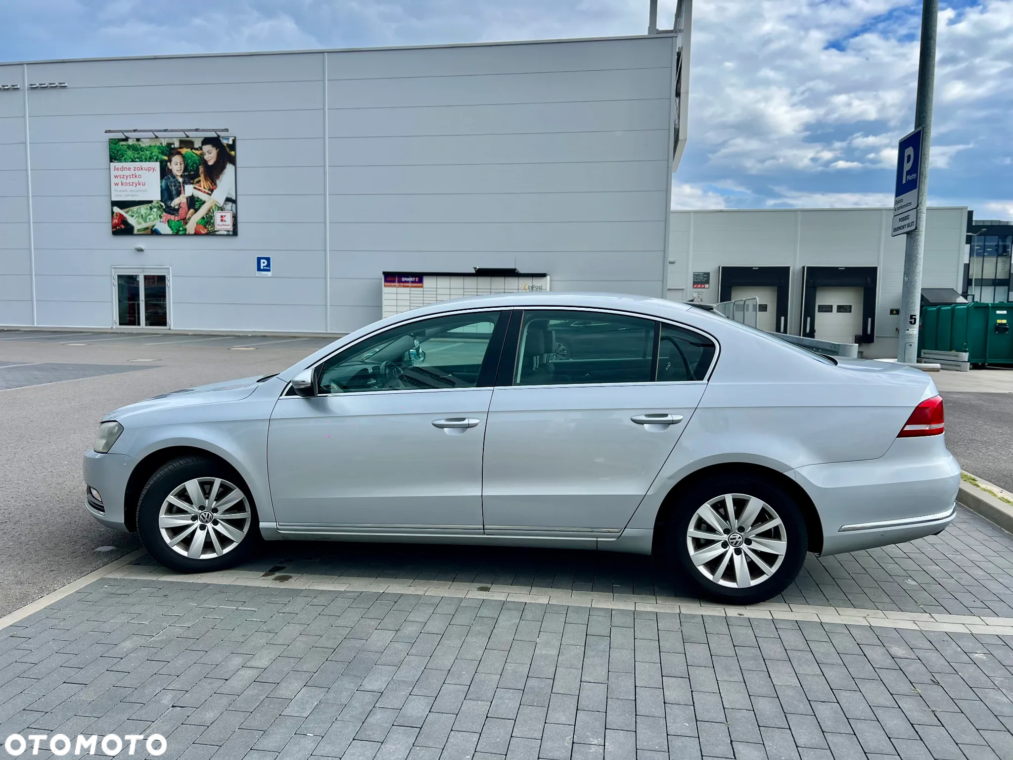 Volkswagen Passat 2.0 TDI DSG BlueMotion Technology Comfortline - 9