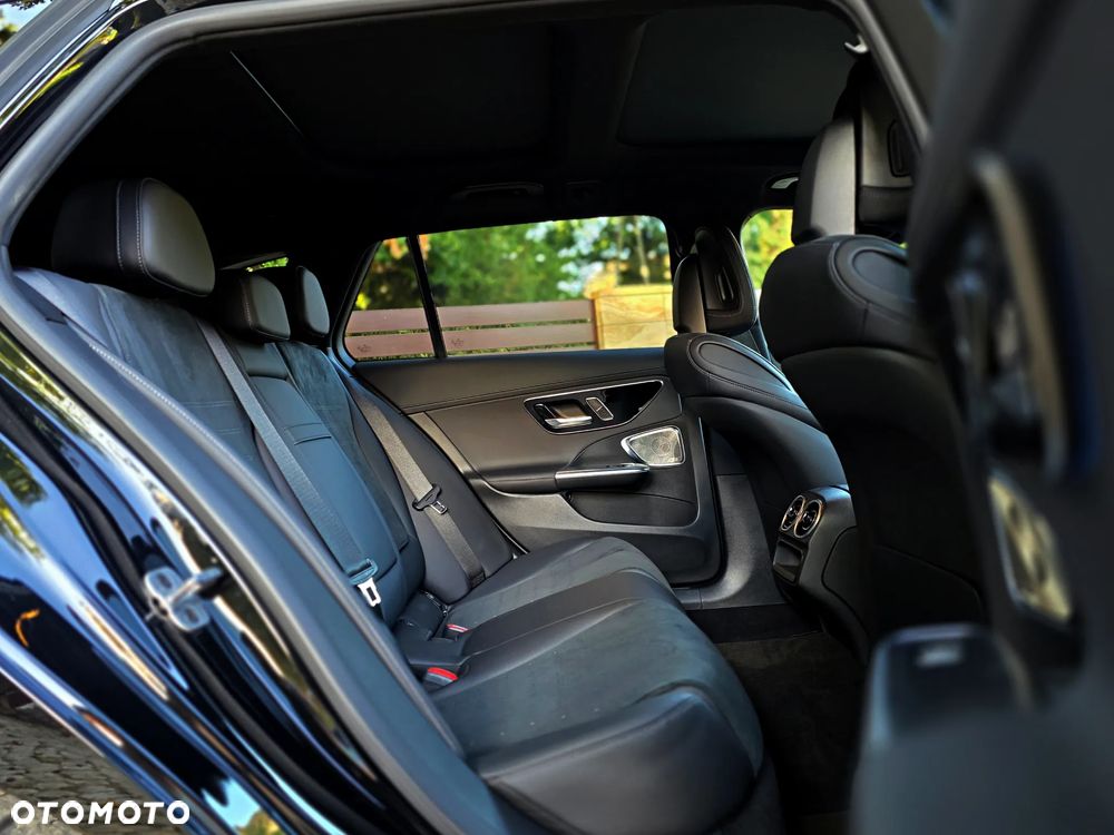 Mercedes-Benz Klasa C 220 d 4Matic T 9G-TRONIC AMG Line - 9