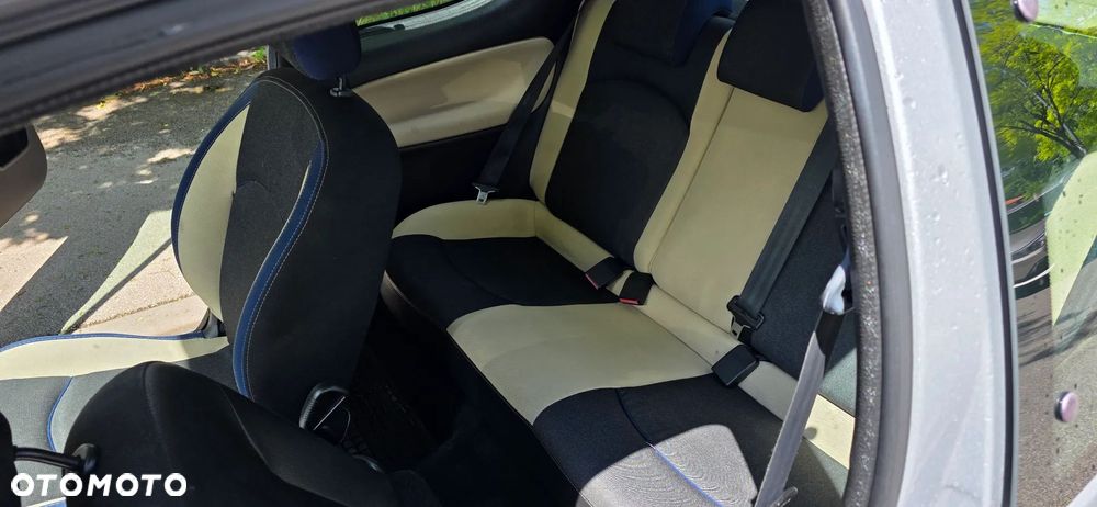 Peugeot 206 - 15