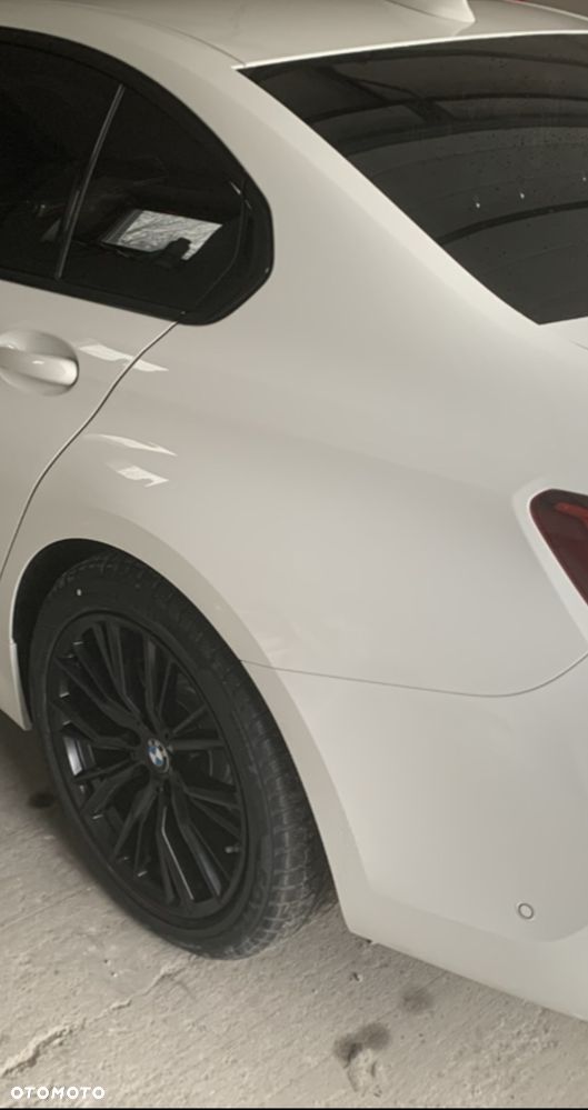 BMW Seria 3 318i M Sport - 30