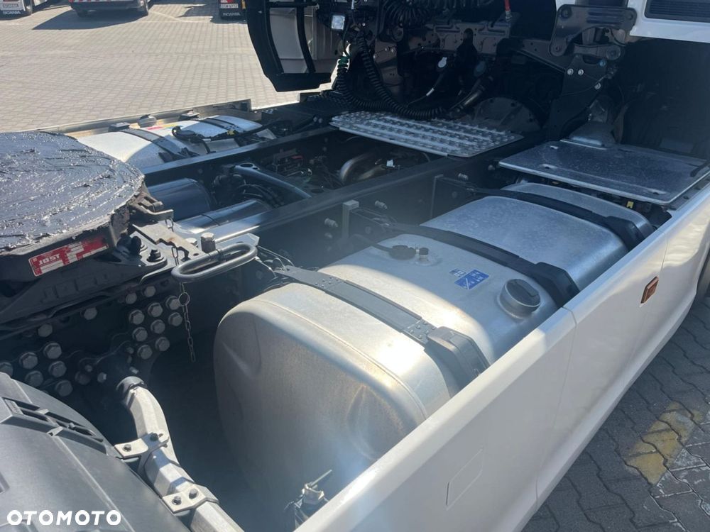 Scania R 460 A4x2NA Zawieszenie tył 4 poduszki - 15