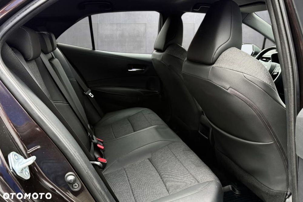 Toyota Corolla 1.8 Comfort - 17