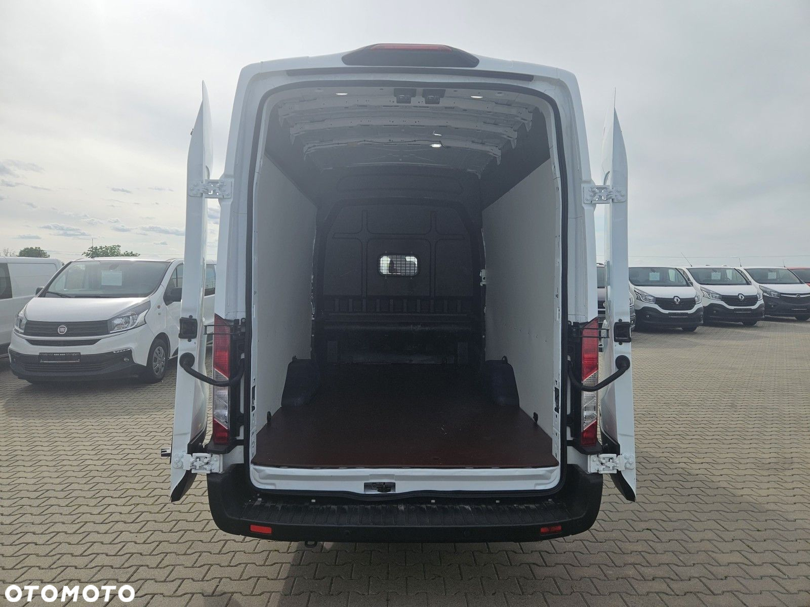 Ford transit L4H3 *79900zł NETTO* Brygadówka 6 osób 2,0TdCi/131KM - 14
