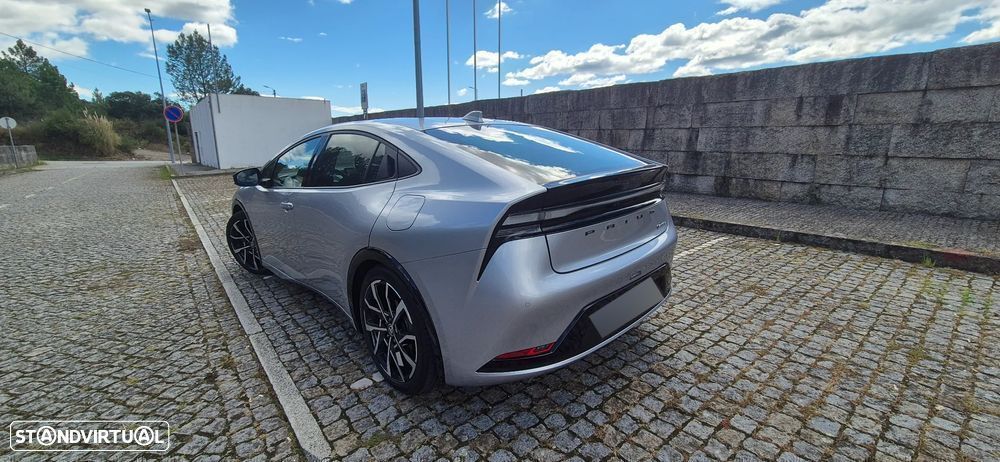 Toyota Prius 2.0 Plug-in Luxury - 12