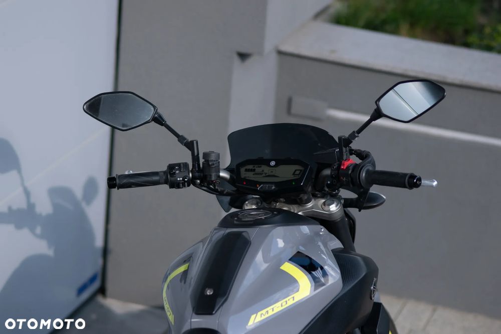 Yamaha MT - 4