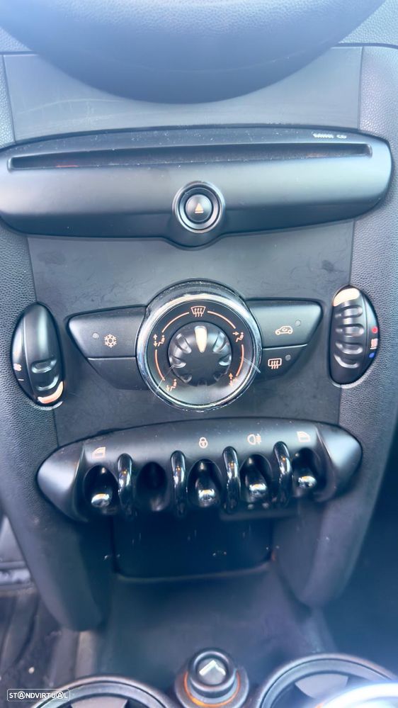 MINI 3 Portas One D - 13