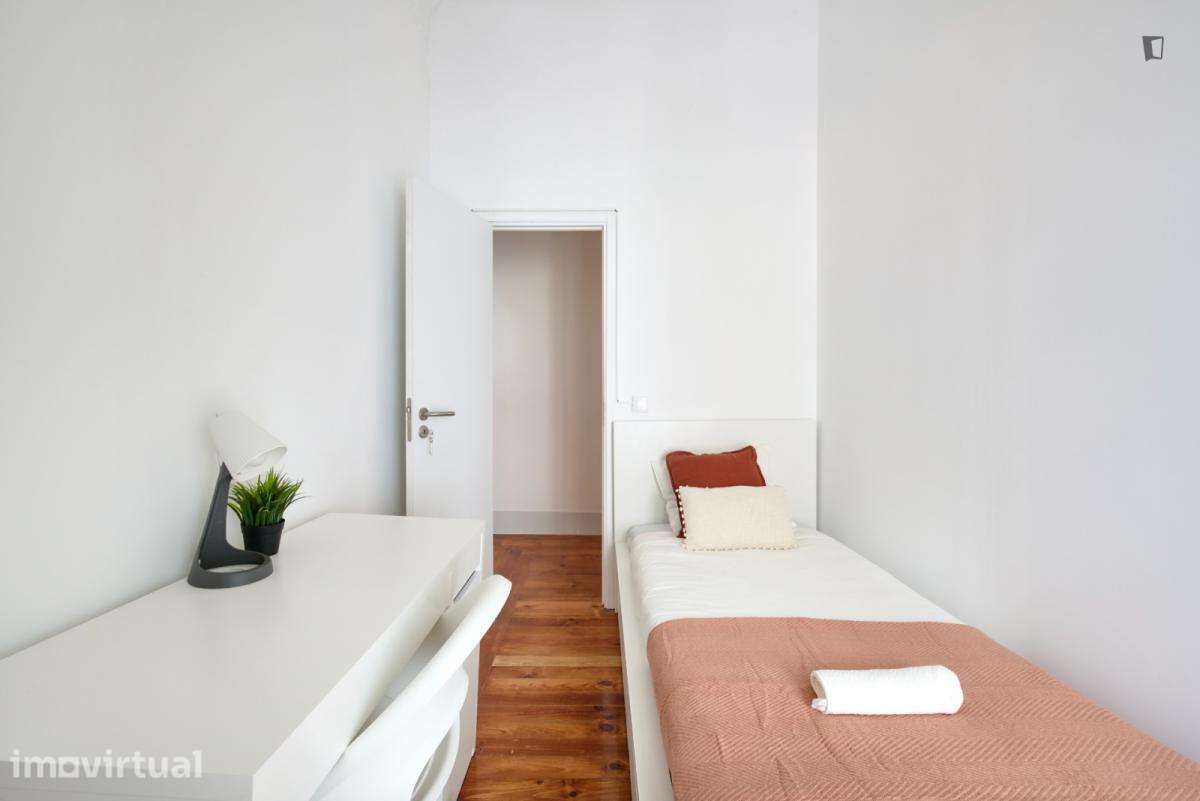 Quarto - localizado em Entrecampos Lisbon - Grande imagem: 4/23