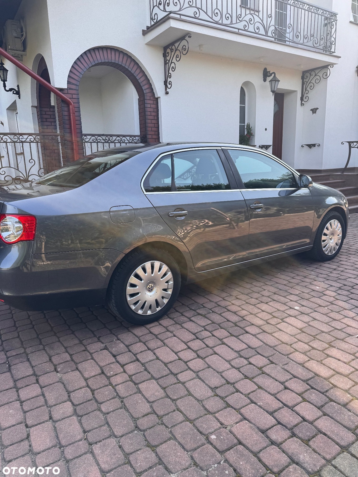 Volkswagen Jetta 1.6 FSI Trendline - 5