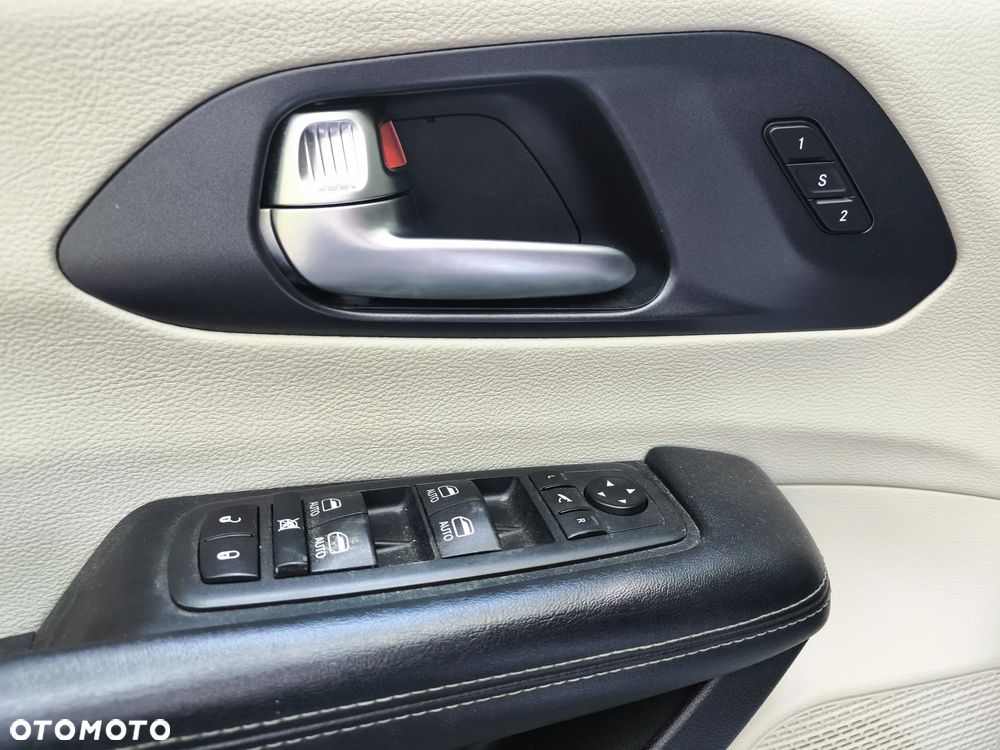 Chrysler Pacifica - 19