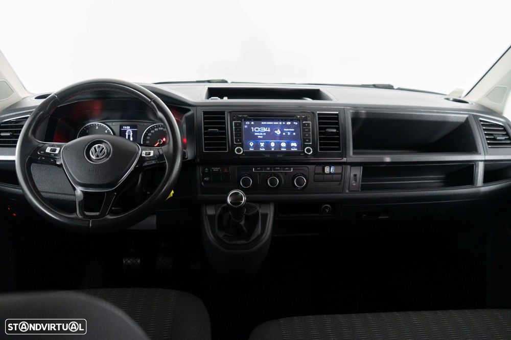 VW Caravelle - 21