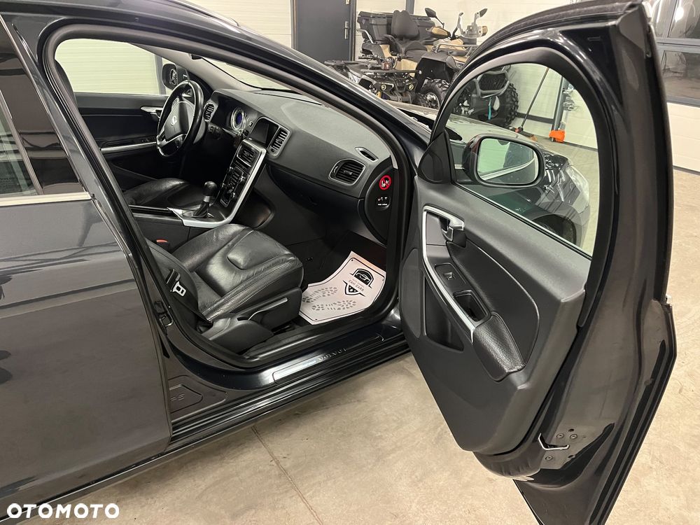 Volvo V60 DRIVe Momentum - 18