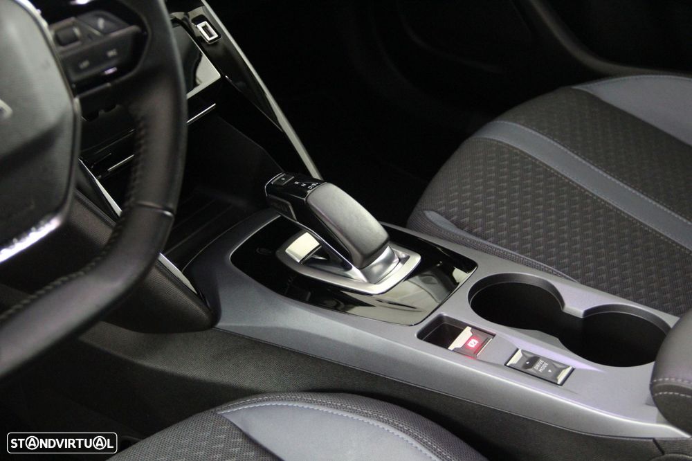 Peugeot e-2008 50 kWh Allure - 10