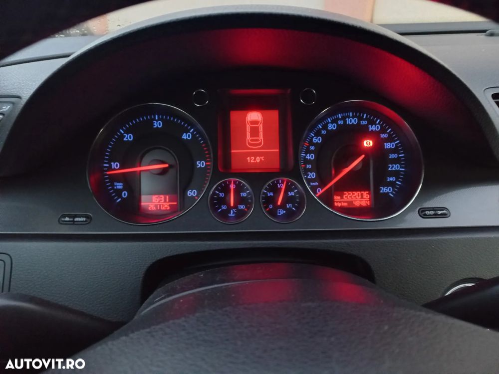 Volkswagen Passat - 14