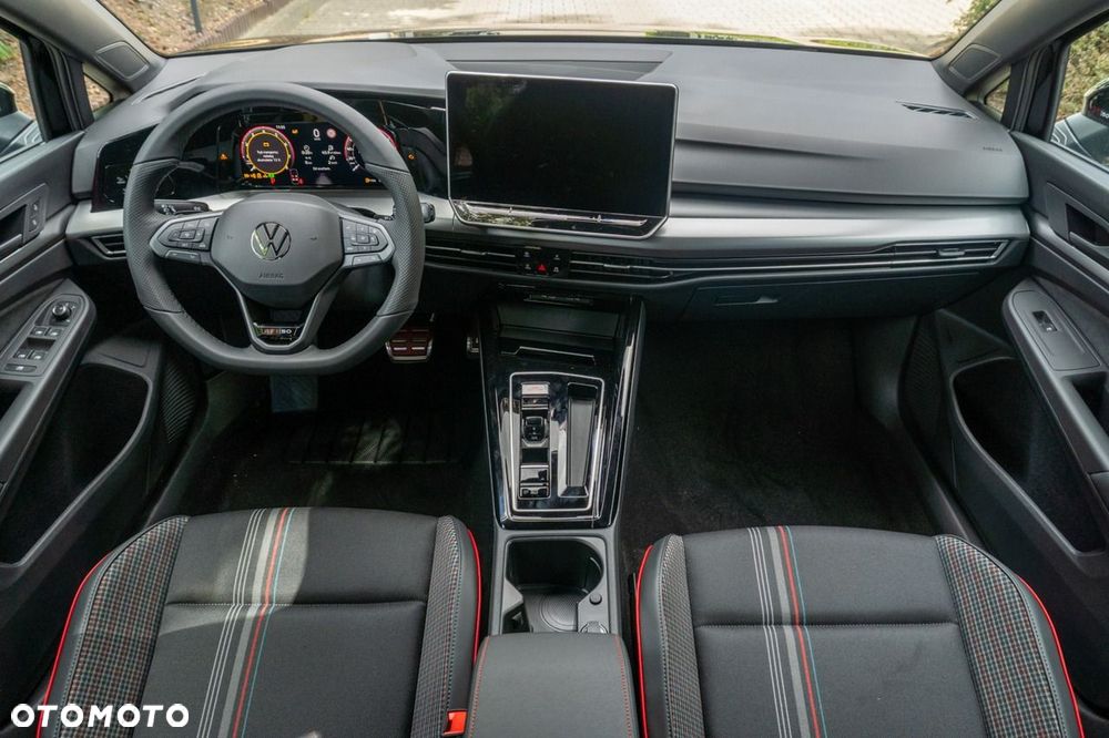 Volkswagen Golf - 34