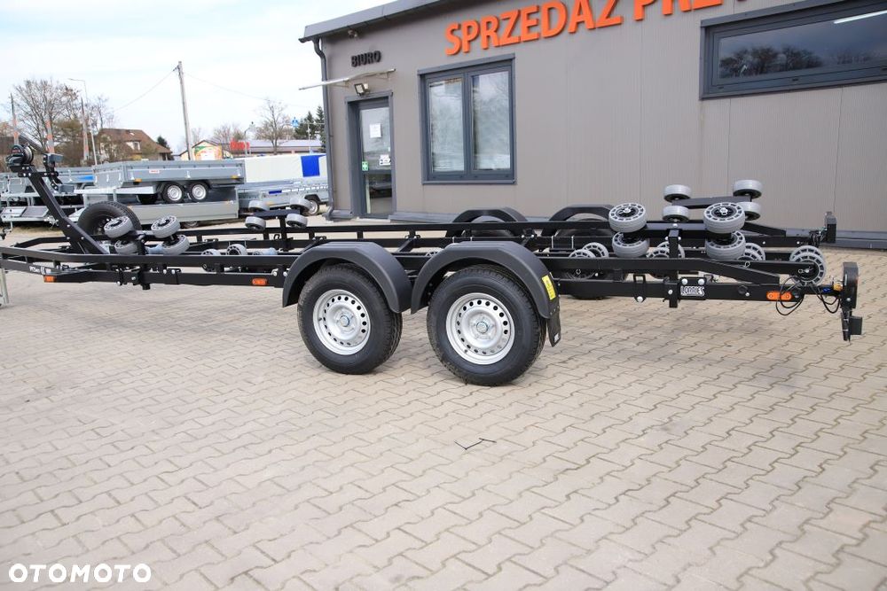 Lorries Przyczepa Podłodziowa PP25-8025 w Kolorze Czarnym Do Łodzi Max 7,8 M DMC 2700 kg Tylne Lampy LED - 4