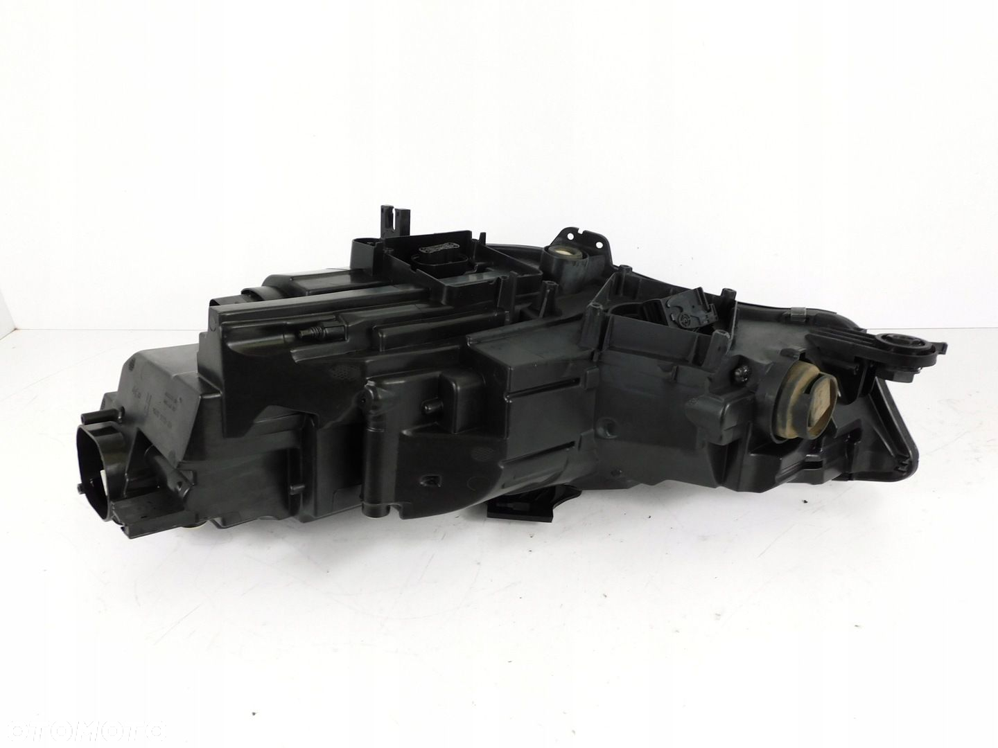 AUDI A4 B9 8W LAMPA PRAWA MATRIX PRZED LIFT - 6