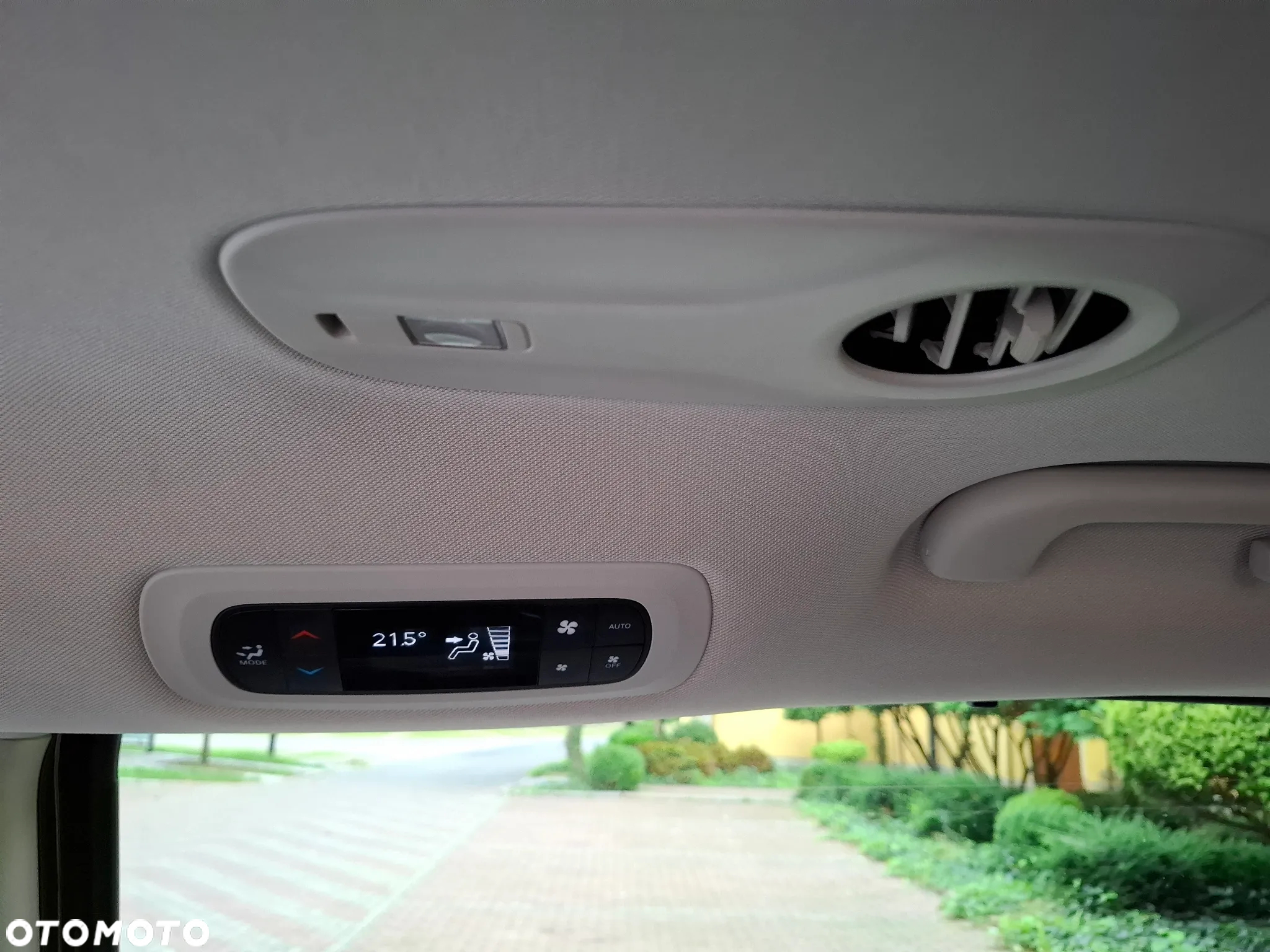 Chrysler Pacifica - 21