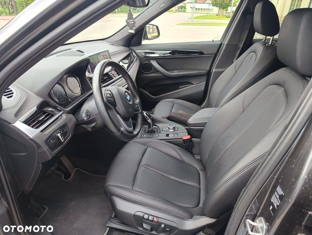 BMW X1 xDrive25i Sport Line - 23