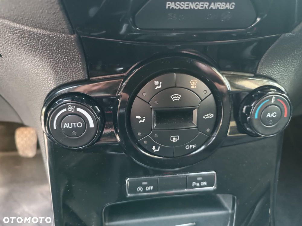 Ford Fiesta 1.0 EcoBoost Platinium X - 13