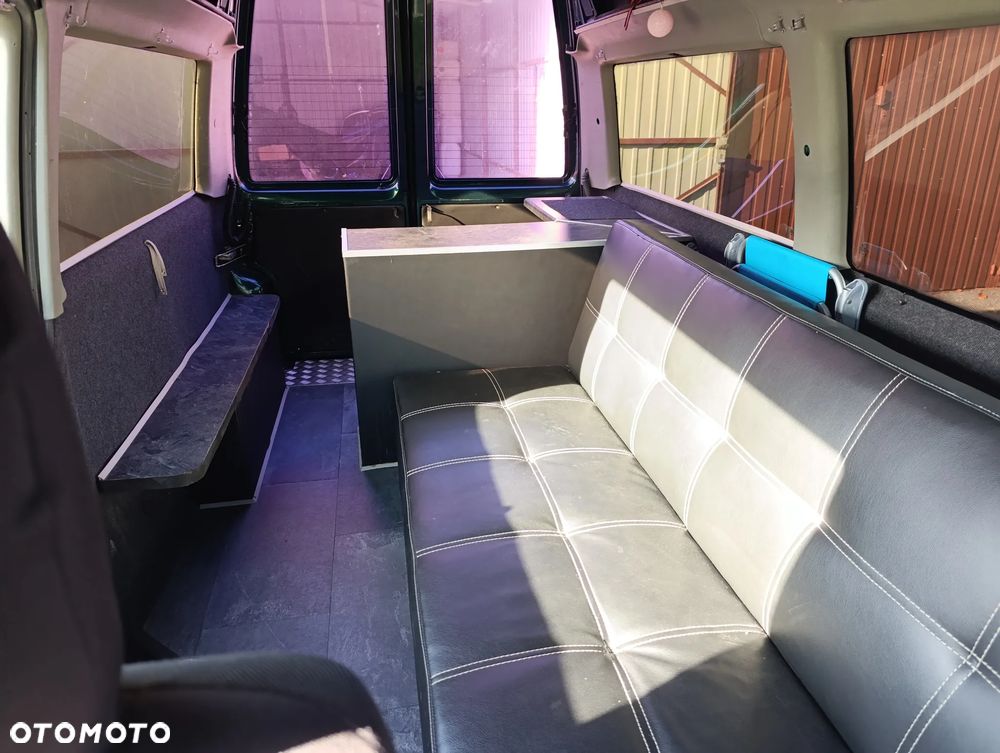 Volkswagen Transporter - 10
