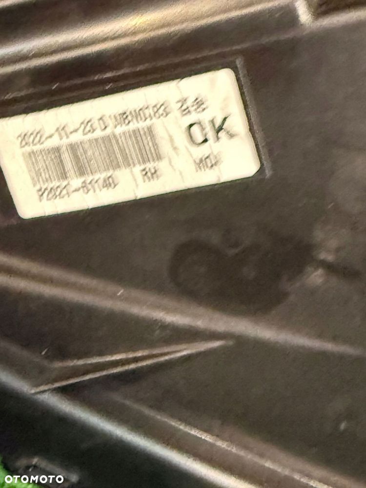 REFLEKTOR PRAWY KIA SORENTO IV FULL LED NR:755 - 5