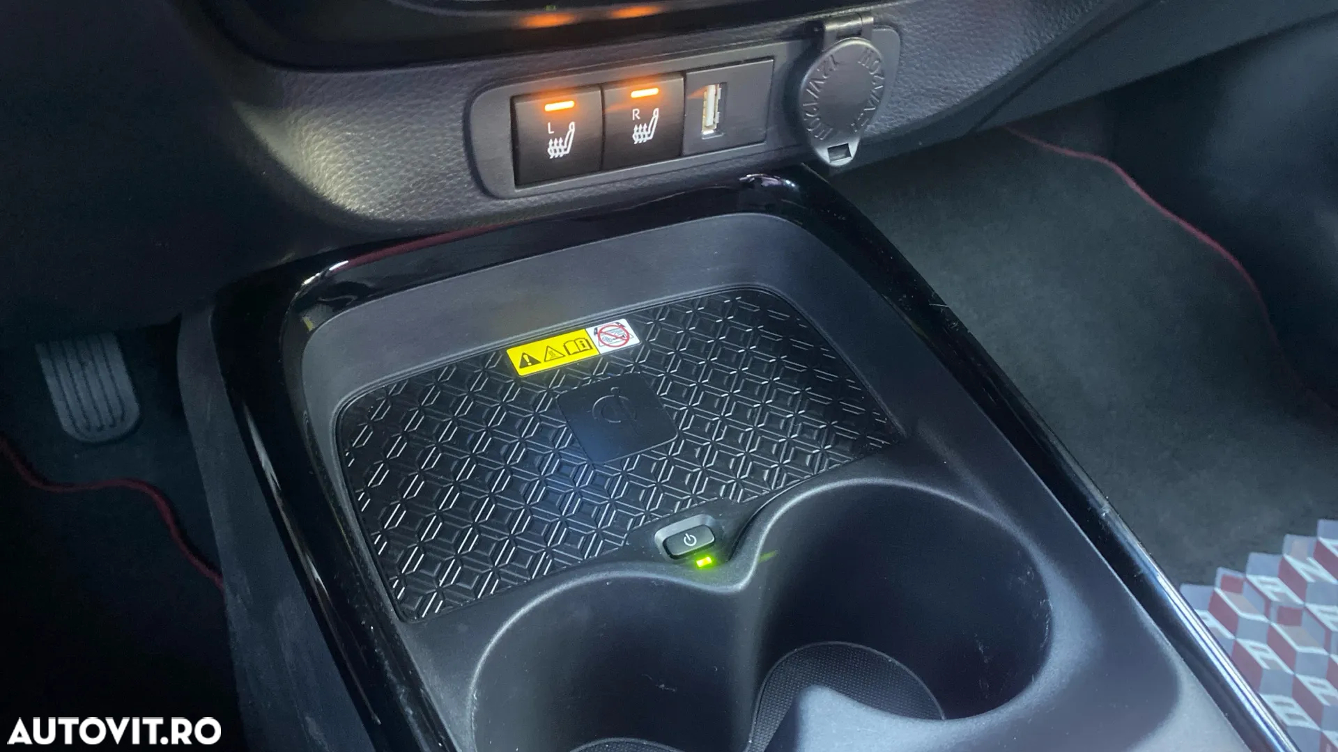 Toyota Aygo X 1.0l CVT UNDERCOVER JBL - 16
