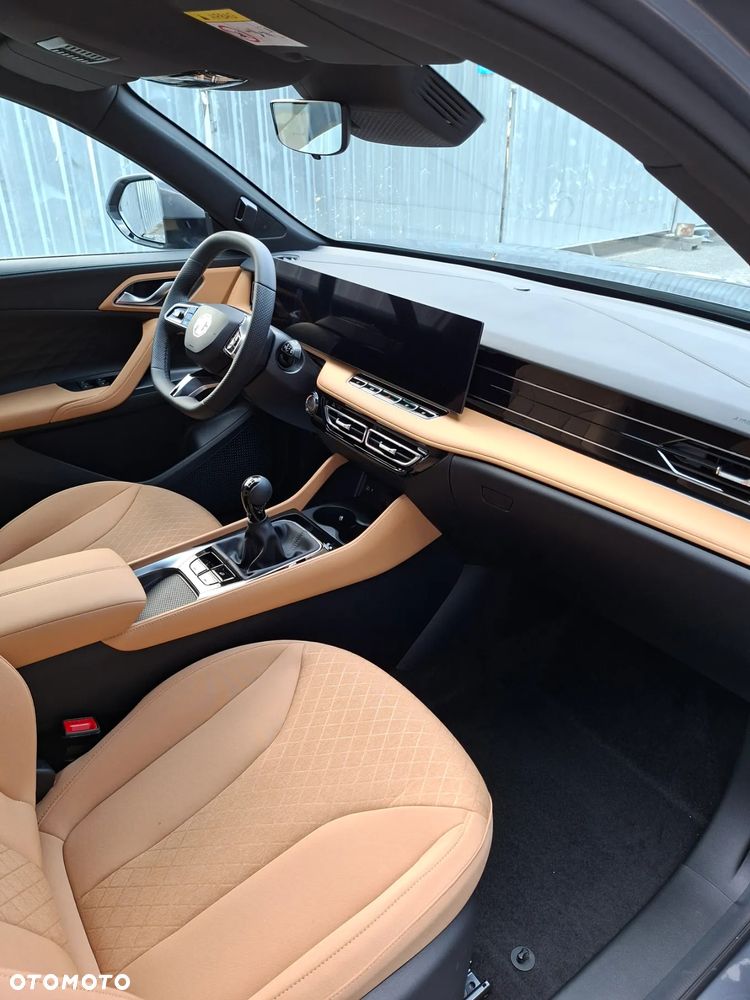 MG HS 1.5 T-GDI Excite - 8