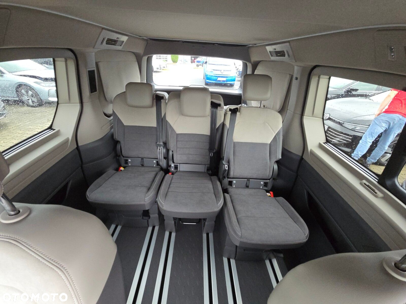 Volkswagen california Nowa California Beach silnik: 2,0 l TDI SCR 150 KM / skrzynia biegów: 7-biegowa DSG rozstaw osi: 3124 mm - 16
