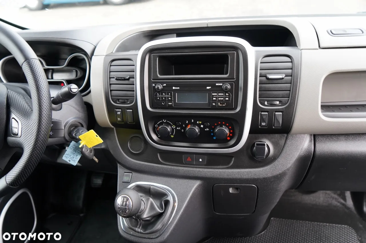 Renault TRAFIC / BLASZAK / ZABUDOWA WARSZTATOWA / MANUAL / SPROWADZONY / PO KONTRAKCIE SERWISOWYM - 28