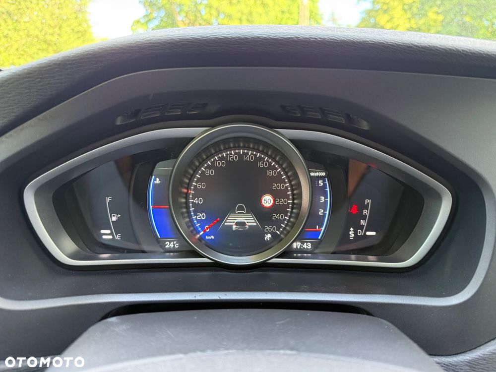 Volvo V40 D2 Drive-E Summum - 39
