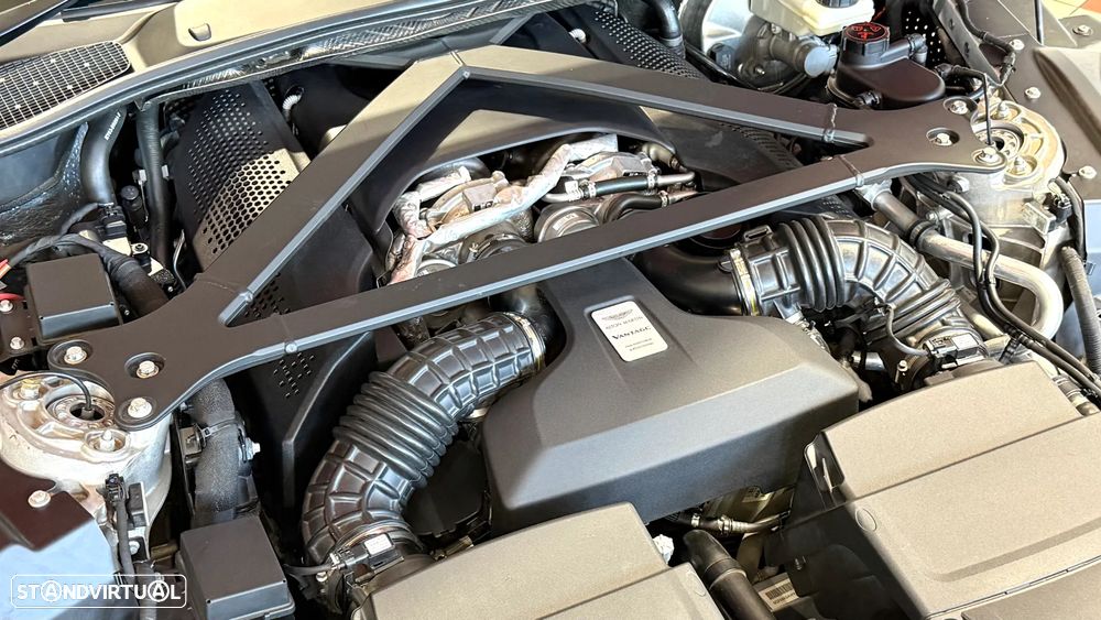 Aston Martin Vantage Coupe 4.0 Twin-Turbo V8 - 46