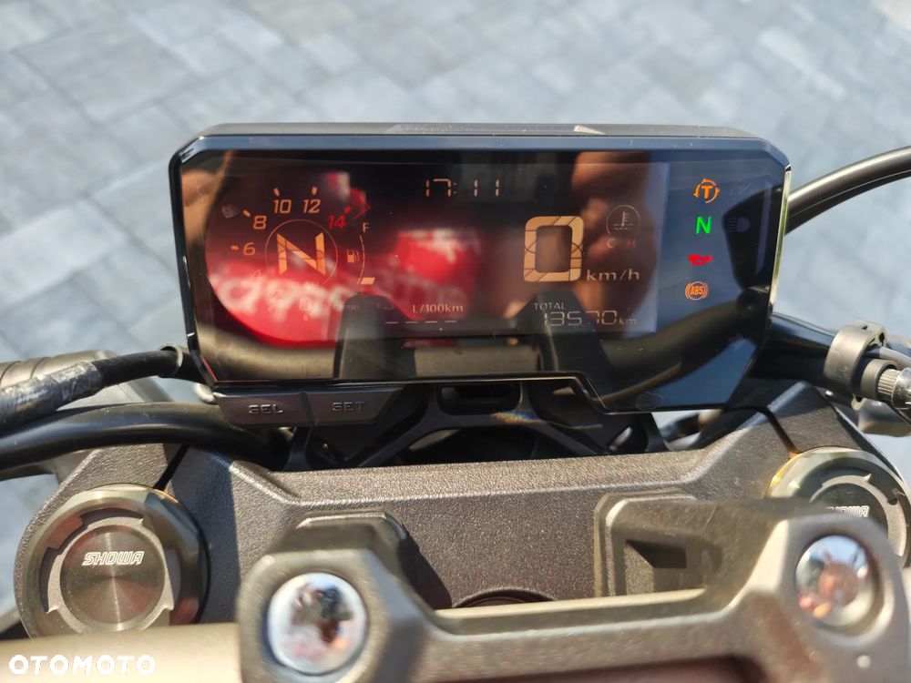 Honda CB - 8