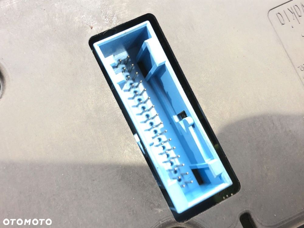 LICZNIK  VW GOLF PLUS V (5M1, 521) 2004 - 2013 1.4 TSI 90 kW [122 KM] benzyna 2007 - 2013 5M0920872 - 3