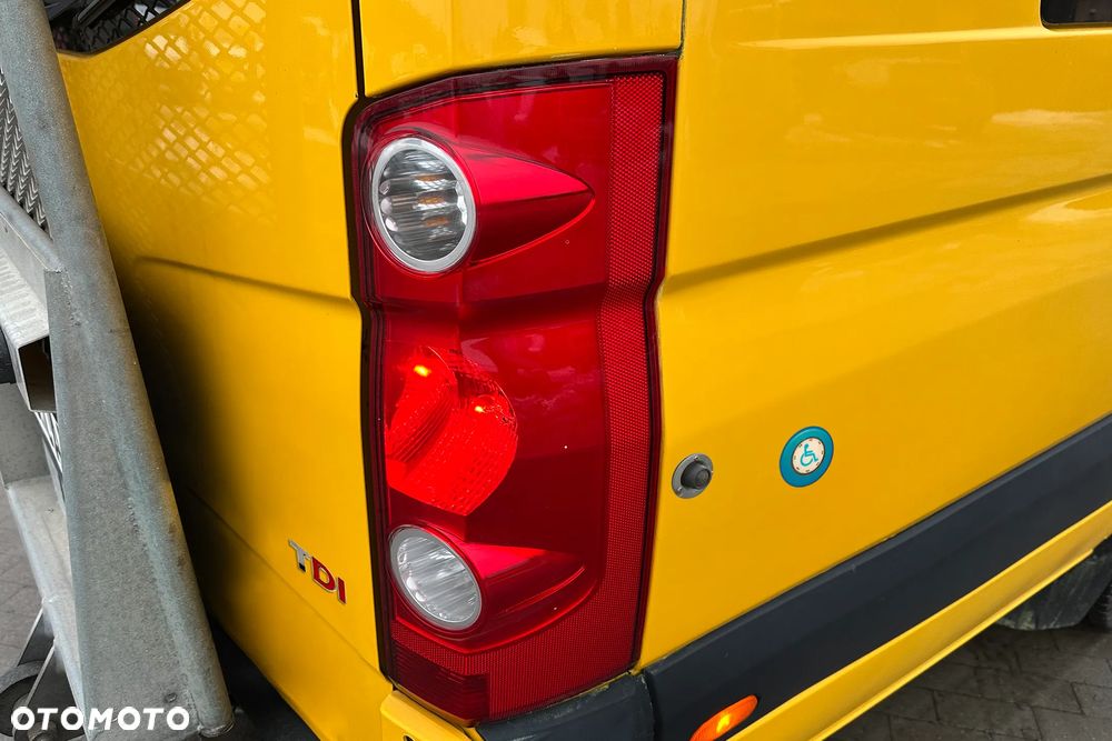 Volkswagen Crafter AUTOBUS - 14
