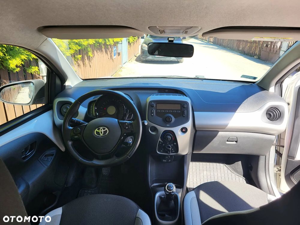 Toyota Aygo 1.0 VVT-i Sprint EU6 - 11