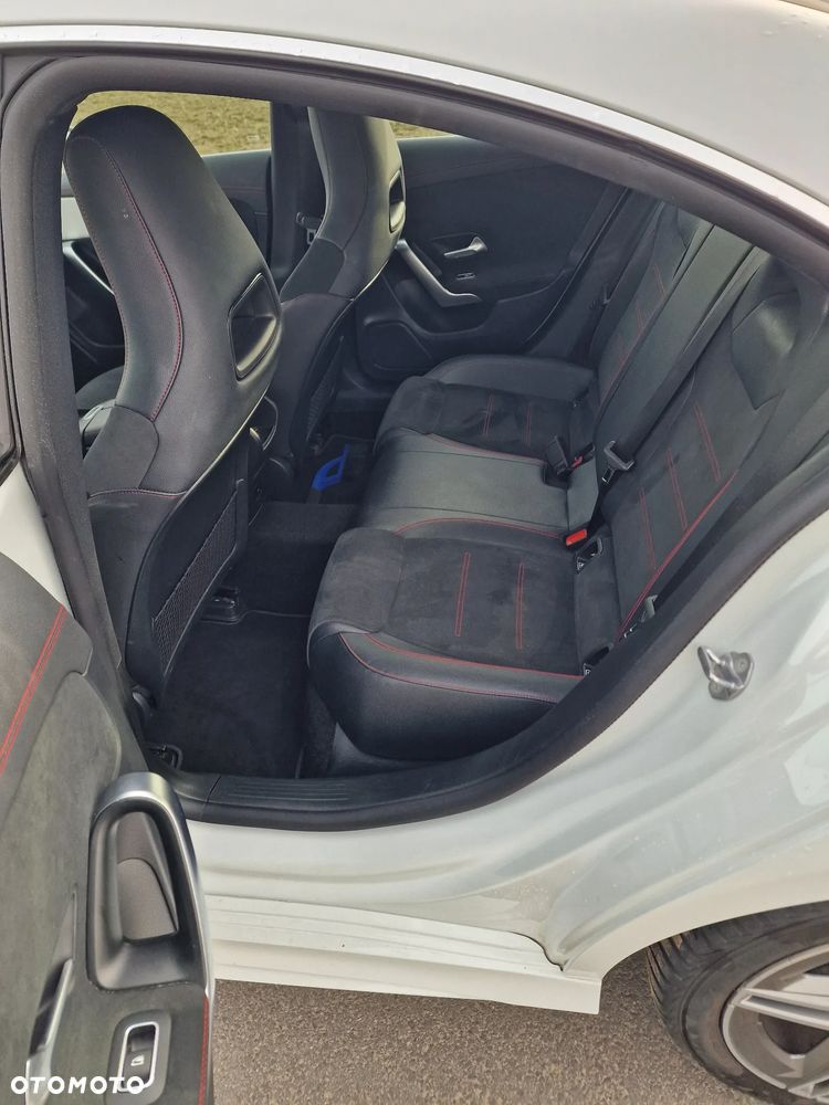 Mercedes-Benz CLA 200 AMG Line 7G-DCT - 17