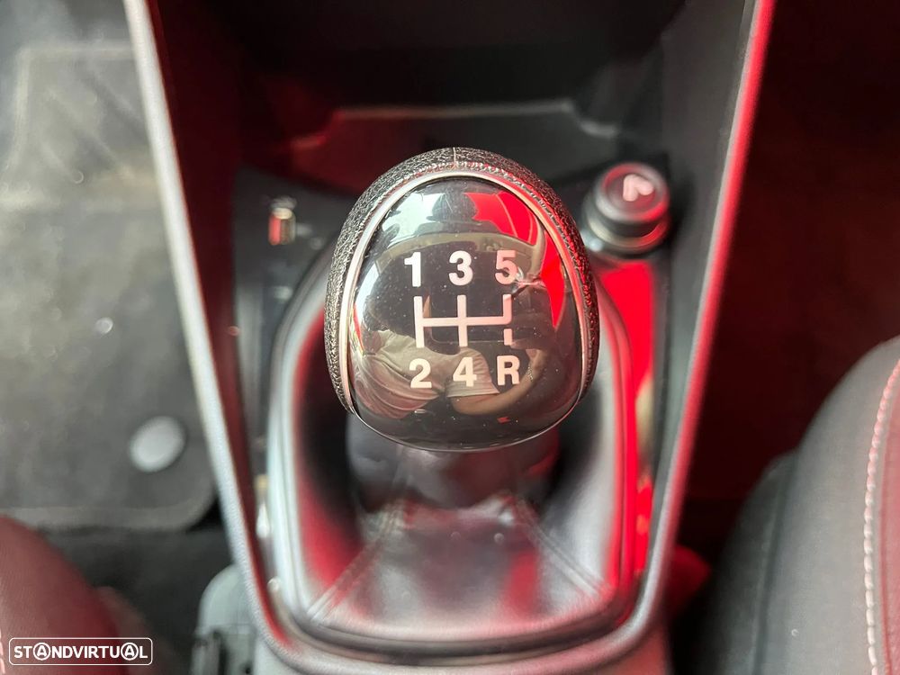 Ford Fiesta 1.1 Ti-VCT Business - 23