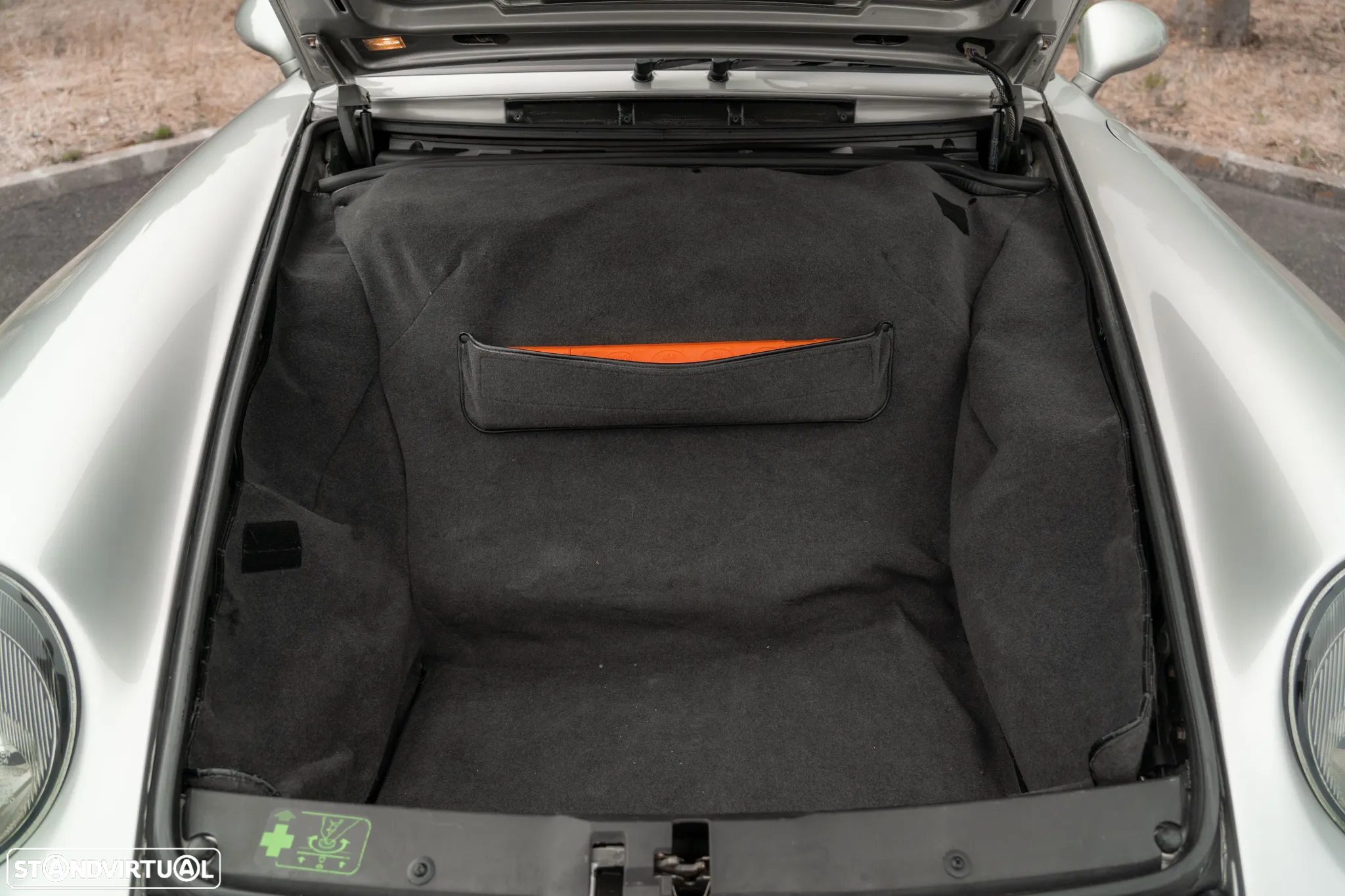 Porsche 911 (993) Cabriolet 3.6 Carrera 2 - 34
