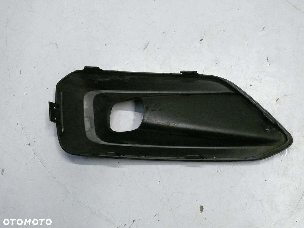 VOLVO XC40 KRATKA ZDERZAKA PRAWA - 2